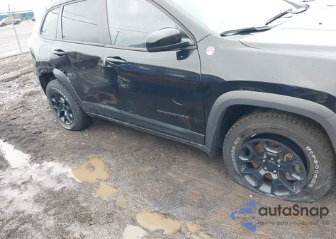 2022 Jeep Cherokee Trailhawk 4X4 from USA, damaged, VIN 1C4PJMBX7ND531919